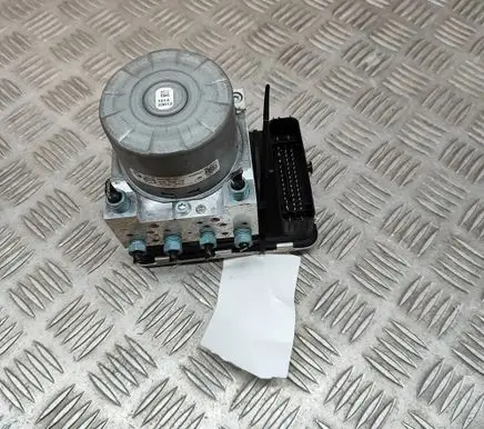 BMW 1 F40 ABS Pump 5A44C60 5A44C61