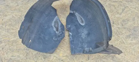 Seat Leon (1P) Front wheel arch liner splash guards 1P0809958