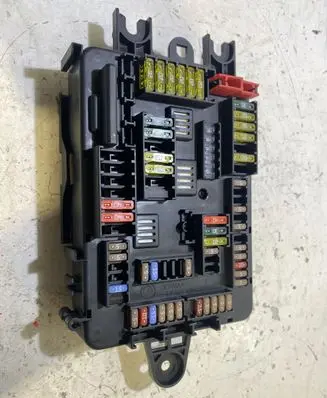 BMW 3 F30 F35 F31 Fuse module 926111003 6114926111003