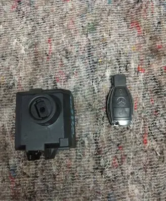 Mercedes-Benz B W246 W242 Ignition lock A2469054602 20160527 1011194403