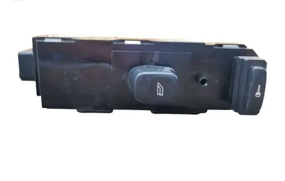 Volvo XC70 Electric window control switch 30658147 MP43BC00211 03W43E