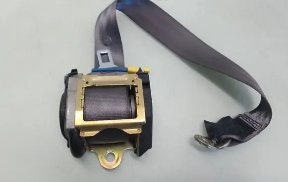 Audi A8 S8 D2 4D Rear seatbelt 4D0857805B