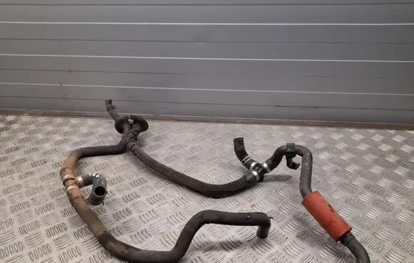 Audi A8 S8 D4 4H Engine coolant pipe/hose 4H1819344 4H1819674