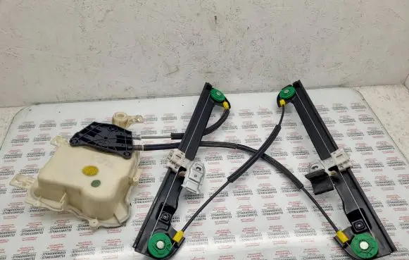 Seat Toledo III (5P) Front window lifting mechanism without motor 5P0837402A