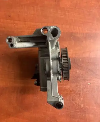 Skoda Superb B6 (3T) Oil pump 03L115105B