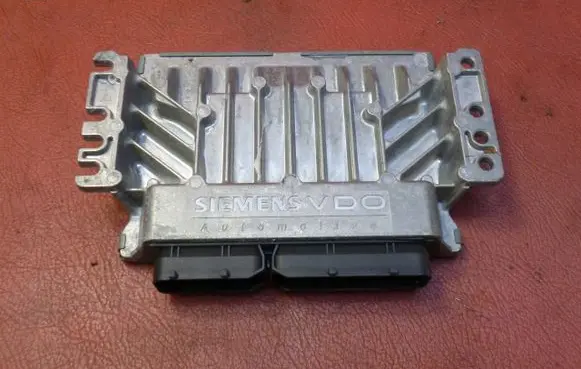 Mini One - Cooper R50 - 53 Engine control unit/module 7545789