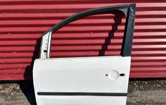 Volkswagen Caddy Front door