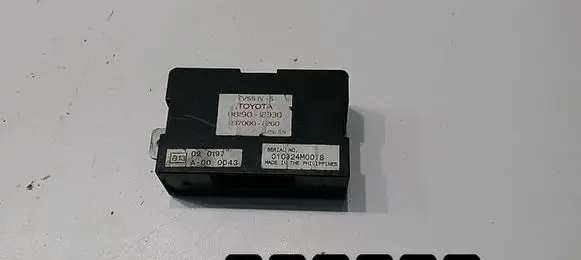 Toyota RAV 4 (XA10) Engine control unit/module 0819012930