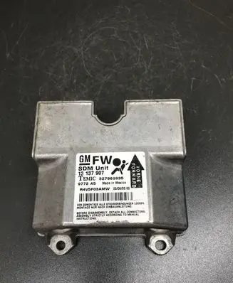 Opel Zafira B Airbag control unit/module 13137907