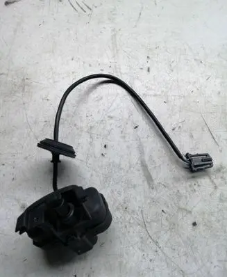 Fuel tank cap lock motor