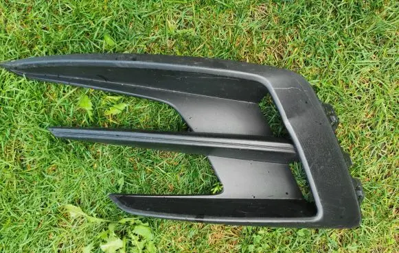 Renault Megane IV Front bumper lower grill 263366649R