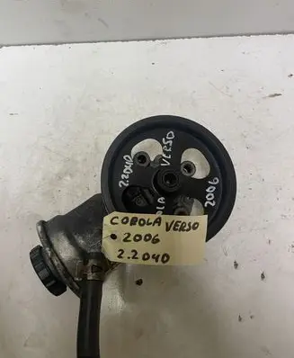 Toyota Corolla Verso E121 Power steering pump