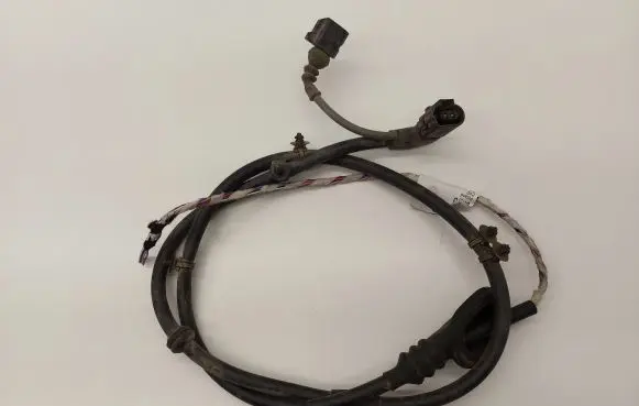 Volkswagen PASSAT B8 ABS rear brake sensor 8V0927902G