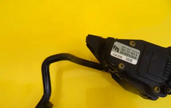 Volkswagen Sharan Accelerator throttle pedal 7M1721603A