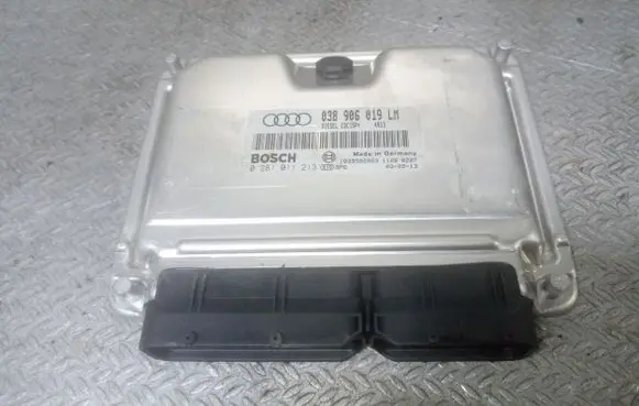 Audi A6 S6 C5 4B Engine control unit/module 038906019LM 0281011213