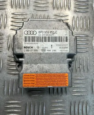 Audi A3 S3 8L Airbag control unit/module 8P0959655C 0285001666
