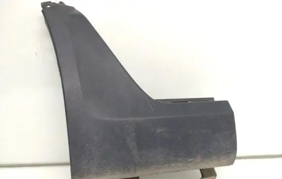 Sill/side skirt trim