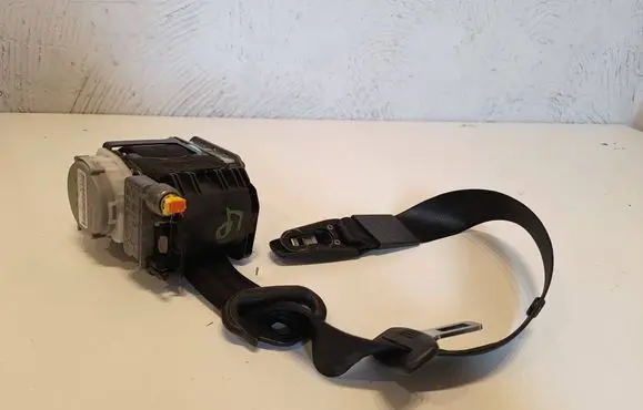 Audi A4 S4 B8 8K Front seatbelt 8K1857705J 306226299G48A 0715E6E1N0