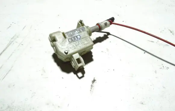 Audi Q7 4L Fuel tank cap lock 4L0810773