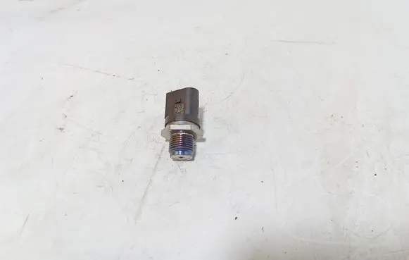 Fuel pressure sensor