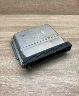 Volvo V70 Engine control unit/module ECU 0281001776 28SA3886 09470429B