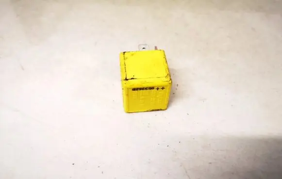 Opel Signum Other relay 90226846 v23134-j52-x369