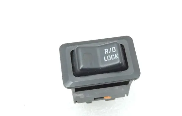 Mitsubishi L200 Differential lock switch MR117574