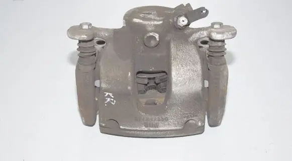 BMW 2 F46 Front brake caliper 6860265 34116860265