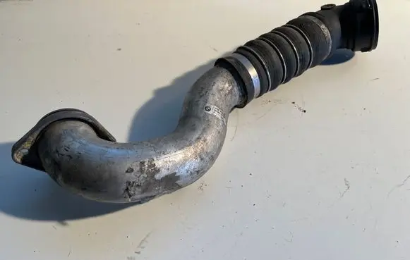 BMW 5 E60 E61 Intercooler hose/pipe 780841401 7808414