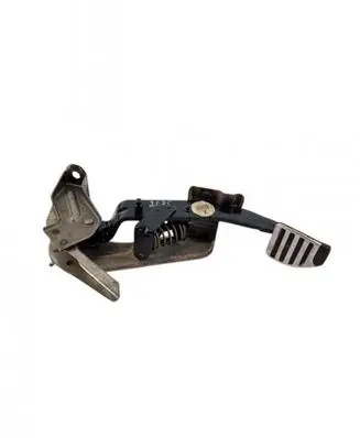 Nissan Qashqai Clutch pedal E001U50X11