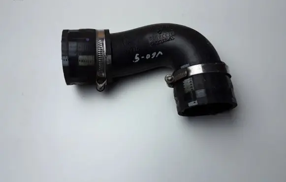 Volvo V60 Intercooler hose/pipe 31338572