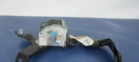 Subaru Tribeca Front seatbelt