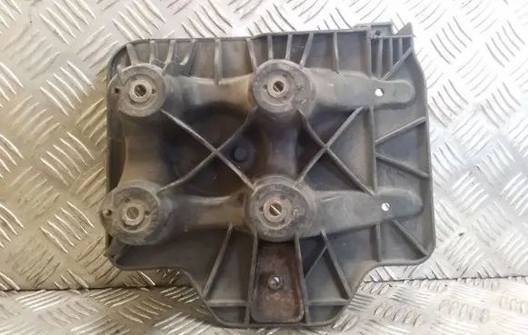 Battery tray
