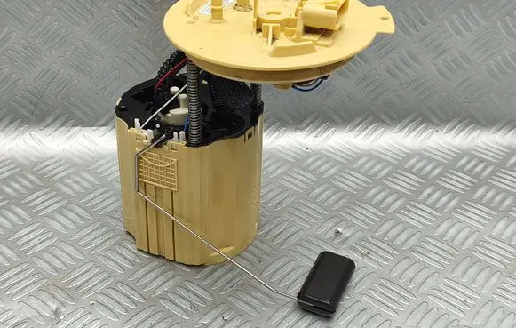 Opel Zafira C In-tank fuel pump 