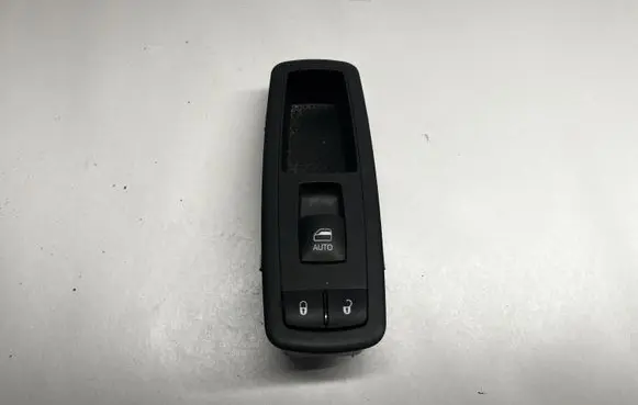 Chrysler Pacifica Electric window control switch 68268251AC