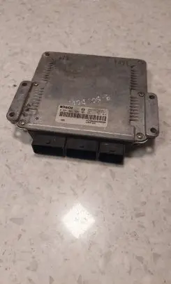 Renault Scenic I Engine control unit/module 0281001934 8200076093 H0M8200039569