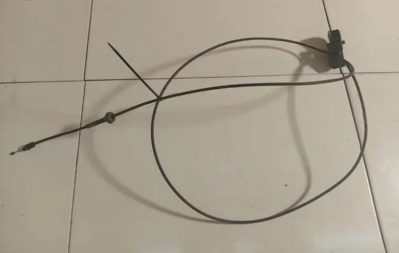 Chrysler Sebring (JS) Engine bonnet (hood) release handle