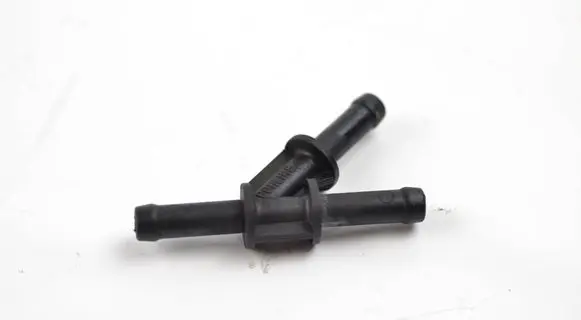 Volkswagen Golf V Engine coolant pipe/hose 1K0121087
