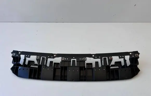 BMW 4 G22 G23 G24 G26 Front bumper mounting bracket 8078615