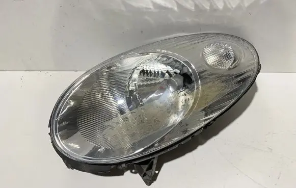 Nissan Micra Headlight/headlamp 26060BC500