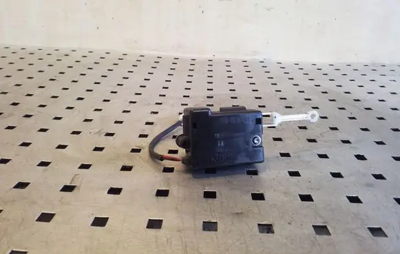 Chevrolet Captiva Tailgate boot lock/latch motor 96491181