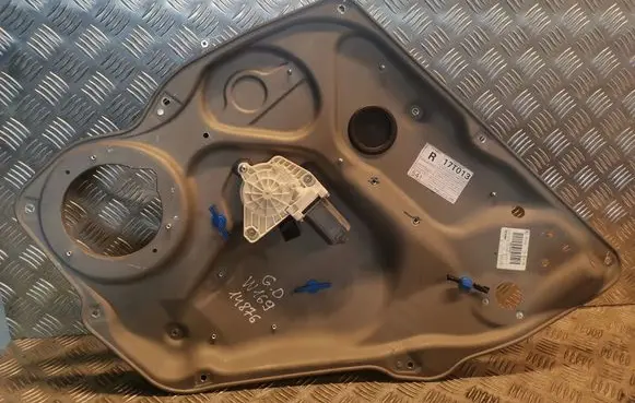 Mercedes-Benz A W169 Rear window lifting mechanism without motor 1697301479