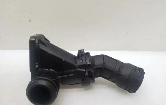 Volkswagen Touran III Engine coolant pipe/hose 04L121111