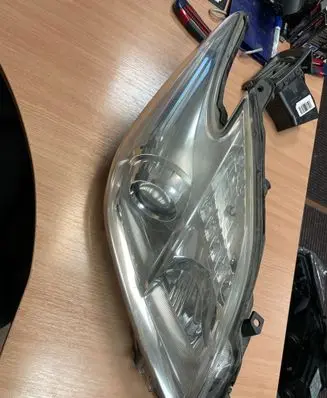 Toyota Prius (XW30) Headlight/headlamp A045053
