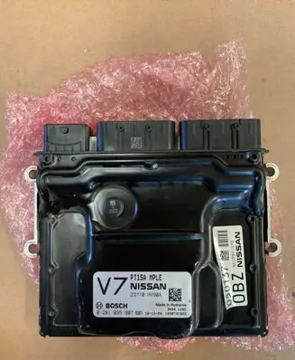 Nissan Qashqai Engine control unit/module 23710HV90A 1039T31823 0281035907