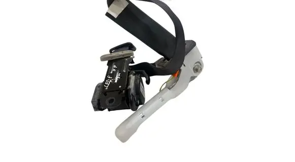 Nissan Leaf I (ZE0) Front seatbelt 6236601