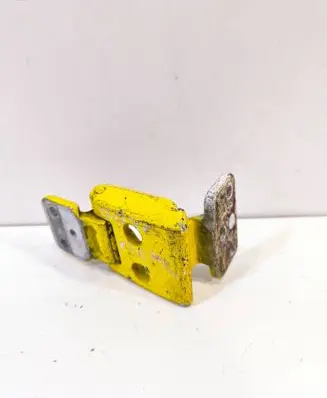 Loading door upper hinge
