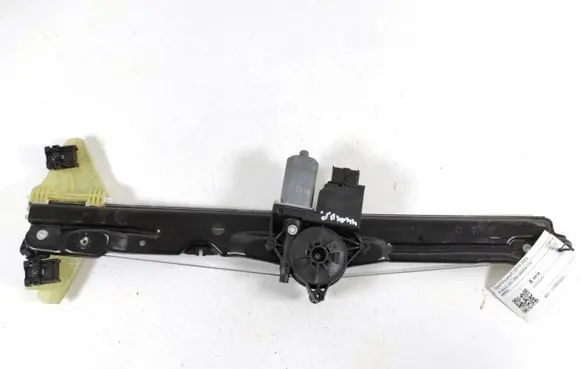 Opel Vivaro Front door window regulator with motor