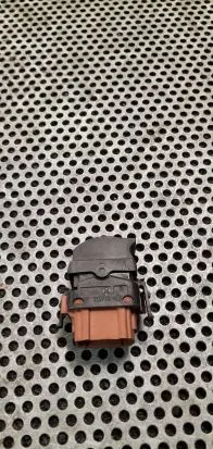 Opel Vivaro Quarter vent window switch 2548905
