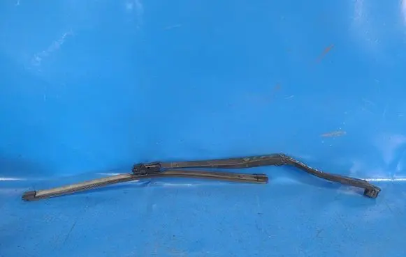 Toyota Camry Front wiper blade arm 8522106050